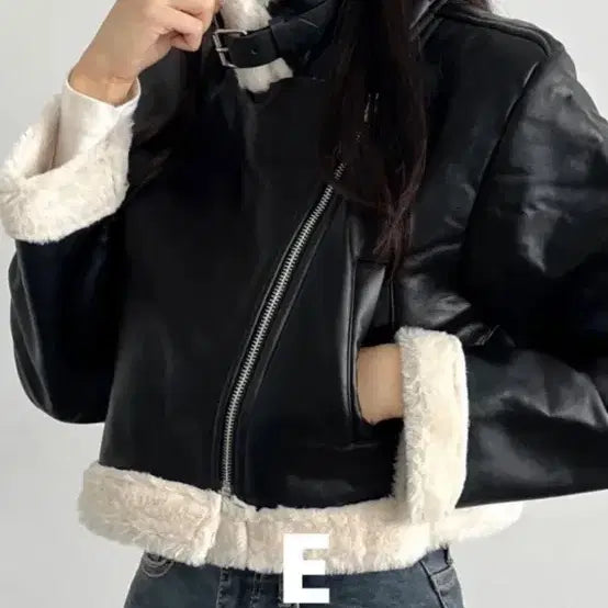 [BUNJANG] Black Cropped Faux Fur Jacket / 무스탕 라이더 자켓 블랙 크롭 퍼 자켓