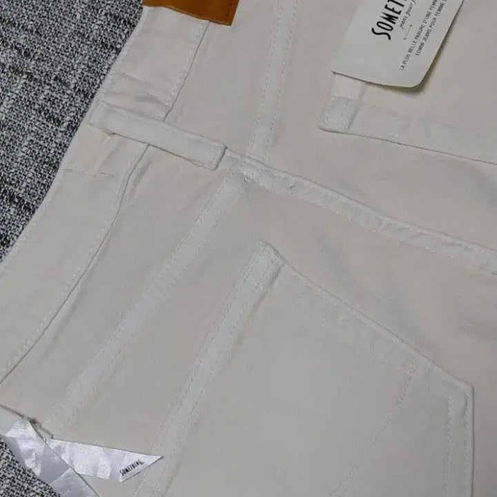 [BUNJANG] SOMETHING Lisa Wide Denim Pants / (새상품) SOMETHING 리사 와이드 데님 아이보리 XS