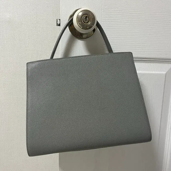 [BUNJANG] Couronne Sequoia Tote Bag / 쿠론 세콰트 토트백 숄더 스트랩 포함