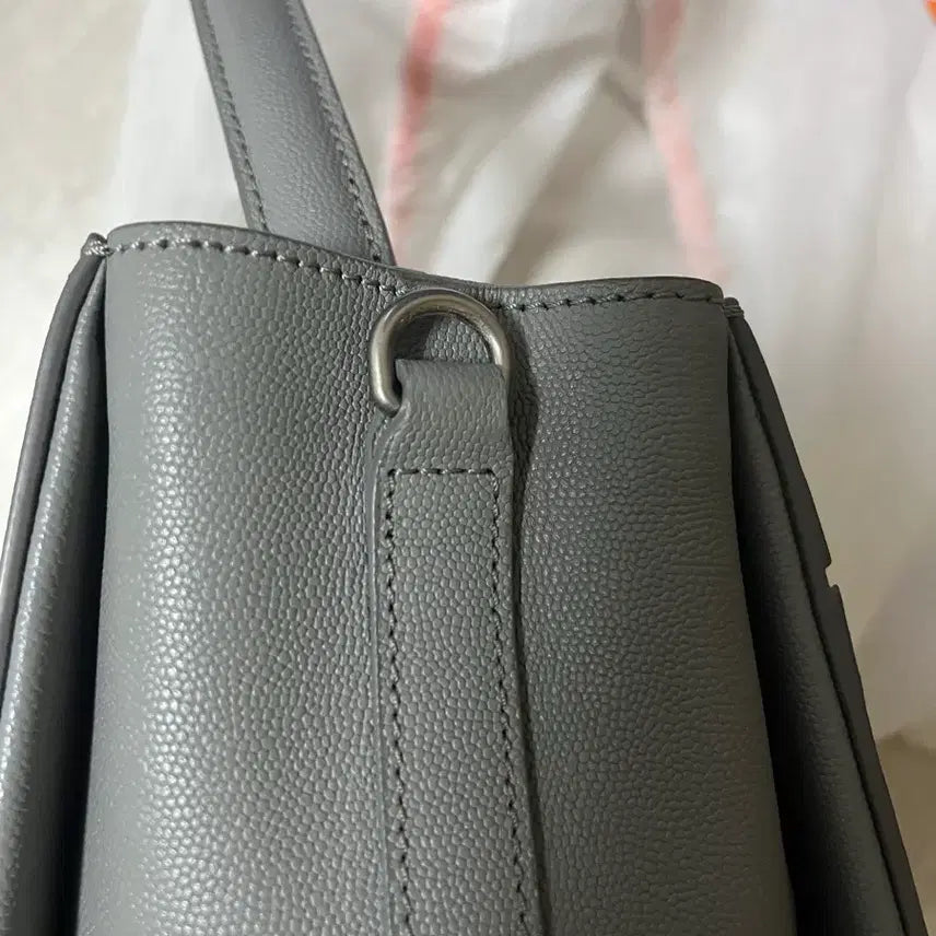 [BUNJANG] Couronne Sequoia Tote Bag / 쿠론 세콰트 토트백 숄더 스트랩 포함