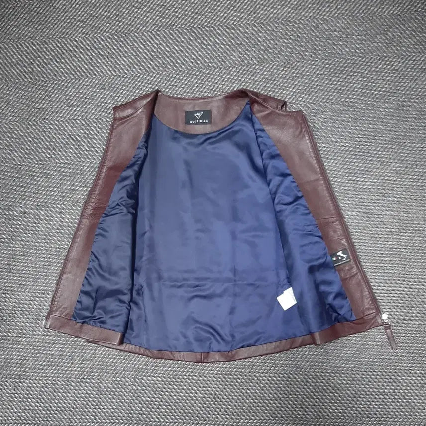 [BUNJANG] QUOTIDAN Italian Lambskin Leather Vest / QUOTIDAN 가죽 베스트 이탈리아 양가죽 조끼