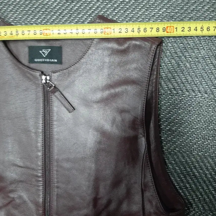 [BUNJANG] QUOTIDAN Italian Lambskin Leather Vest / QUOTIDAN 가죽 베스트 이탈리아 양가죽 조끼