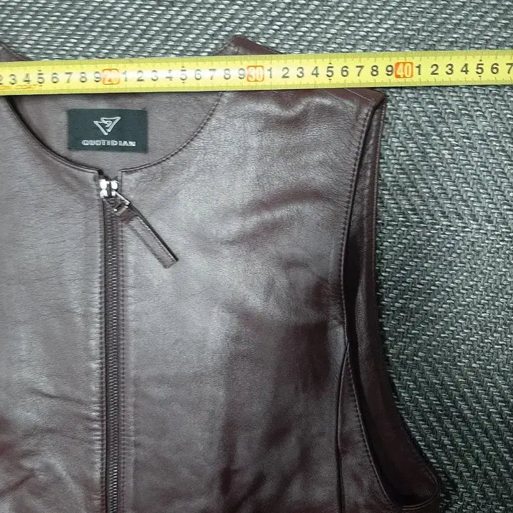 [BUNJANG] QUOTIDAN Italian Lambskin Leather Vest / QUOTIDAN 가죽 베스트 이탈리아 양가죽 조끼