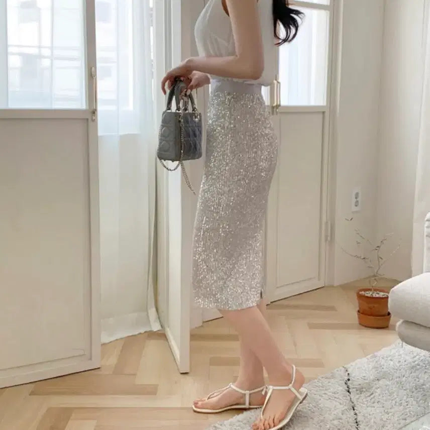 [SOLD OUT] 렌느 스팽글 미디 스커트 실버 새상품