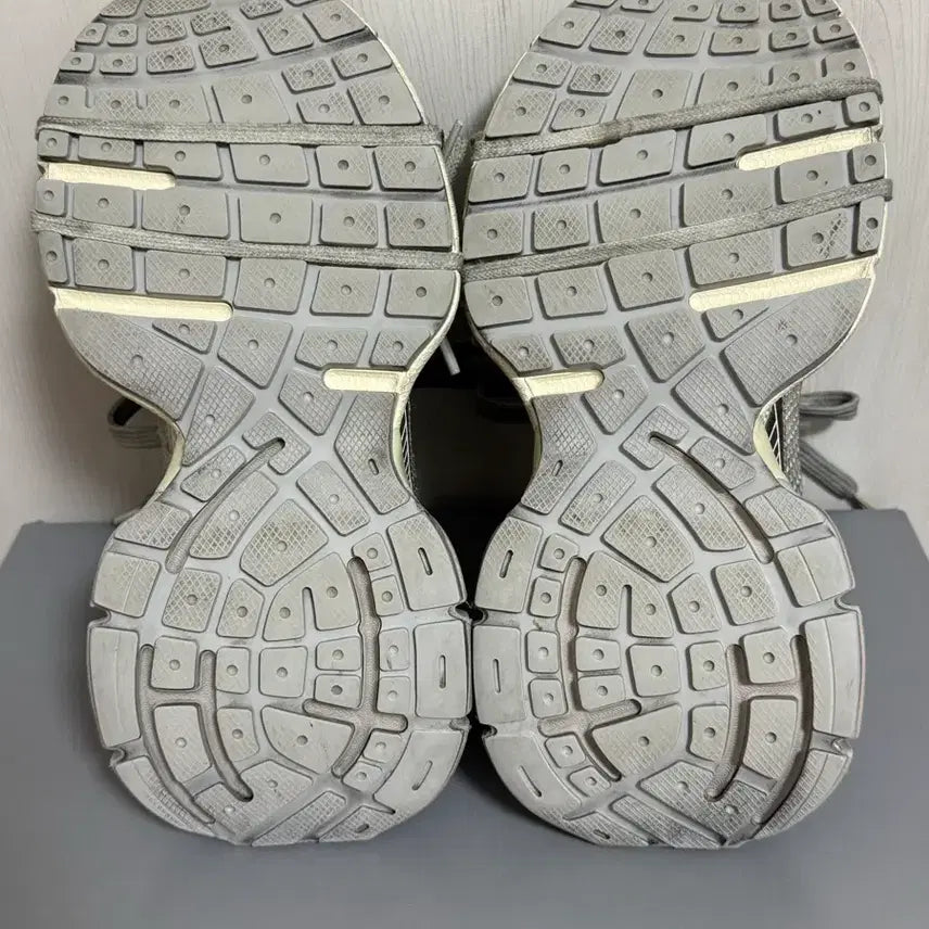 [BUNJANG] Balenciaga 3XL Eggshell / (40) 발렌시아가 3xl 에그쉘 극미중고 공홈판