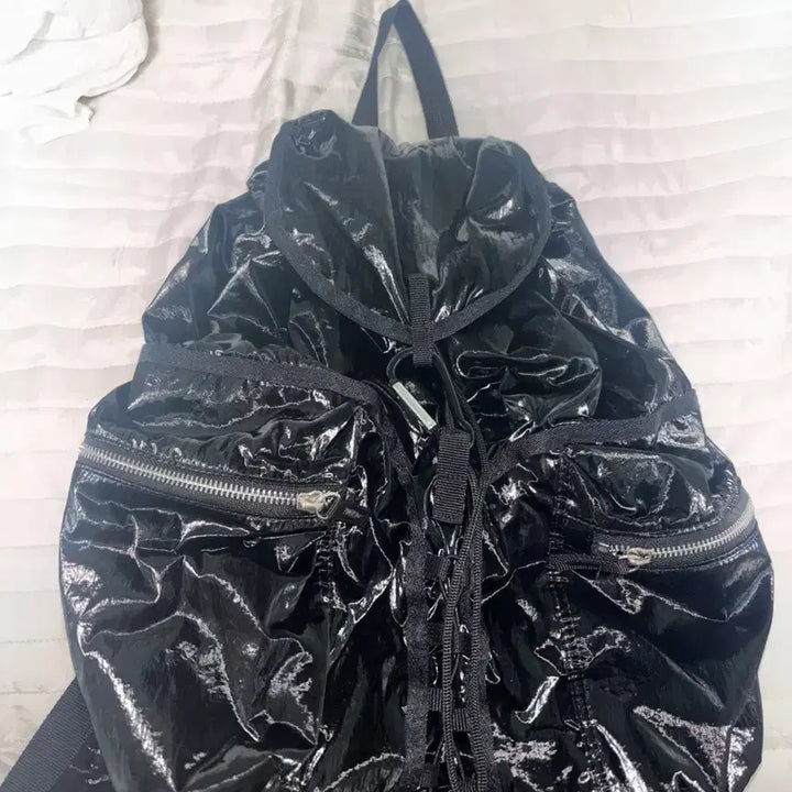 [BUNJANG] DoMaeTaek Black Glitter String Backpack / 위아 도매택 블랙 글리터 광택 스트링 백팩 빈티지 데일리 여행용 캐주얼