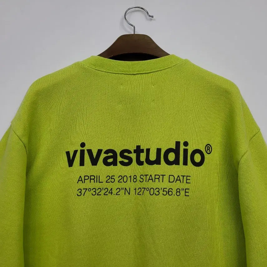 [BUNJANG] Vivastudio Alice Sweatshirt / 비바스튜디오/S/남여공용/맨투맨 티셔츠/앨리스/9008