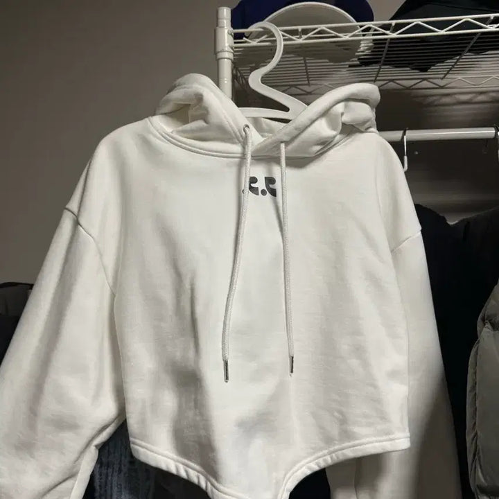 [BUNJANG] Rest&Recreation Cropped Hood White / 레스트앤레크레이션 크롭 후드 화이트