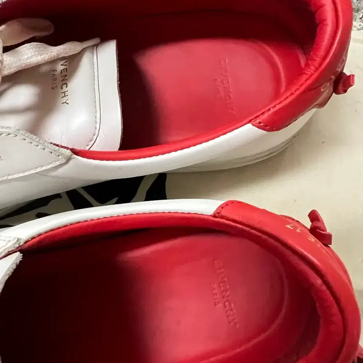 [BUNJANG] Givenchy White Sneakers Red Accent / 지방시 화이트 스니커즈 레드 포인트