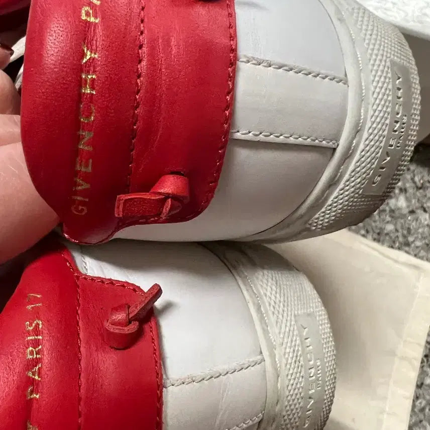 [BUNJANG] Givenchy White Sneakers Red Accent / 지방시 화이트 스니커즈 레드 포인트