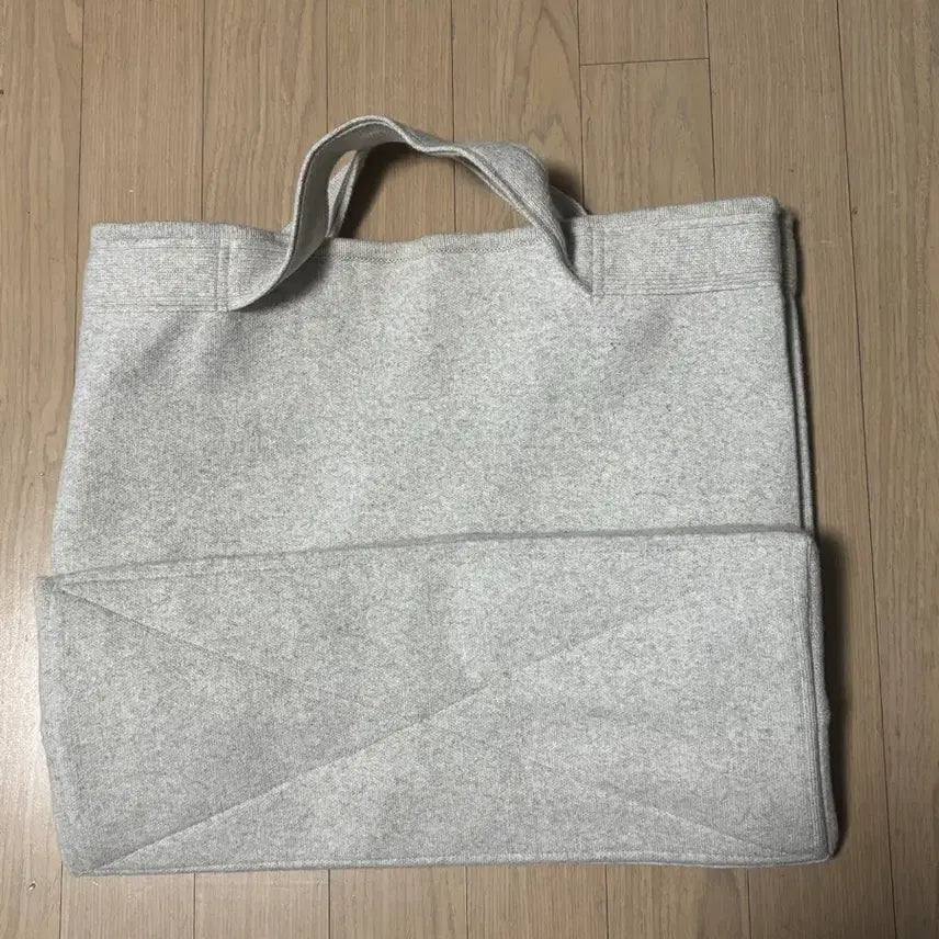 [BUNJANG] St. John Blue Label Knit Tote Bag / St.John 센존 블루라벨 니트 토트백