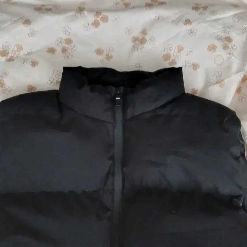 [BUNJANG] Black Padded Vest / 블랙 패딩 조끼