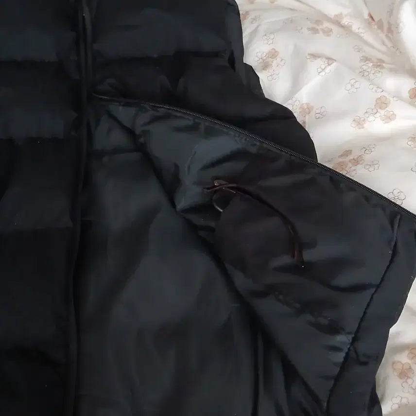 [BUNJANG] Black Padded Vest / 블랙 패딩 조끼