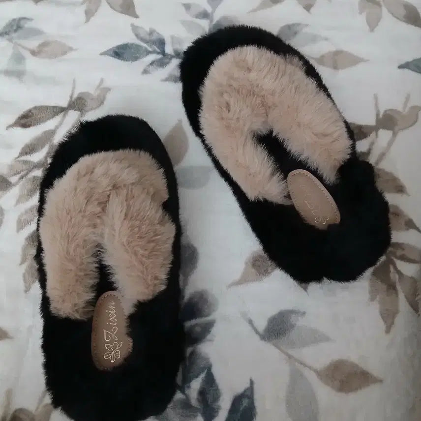 [BUNJANG] ZB1 Zixin Fur Slippers / Zixin 퍼 슬리퍼 블랙/베이지