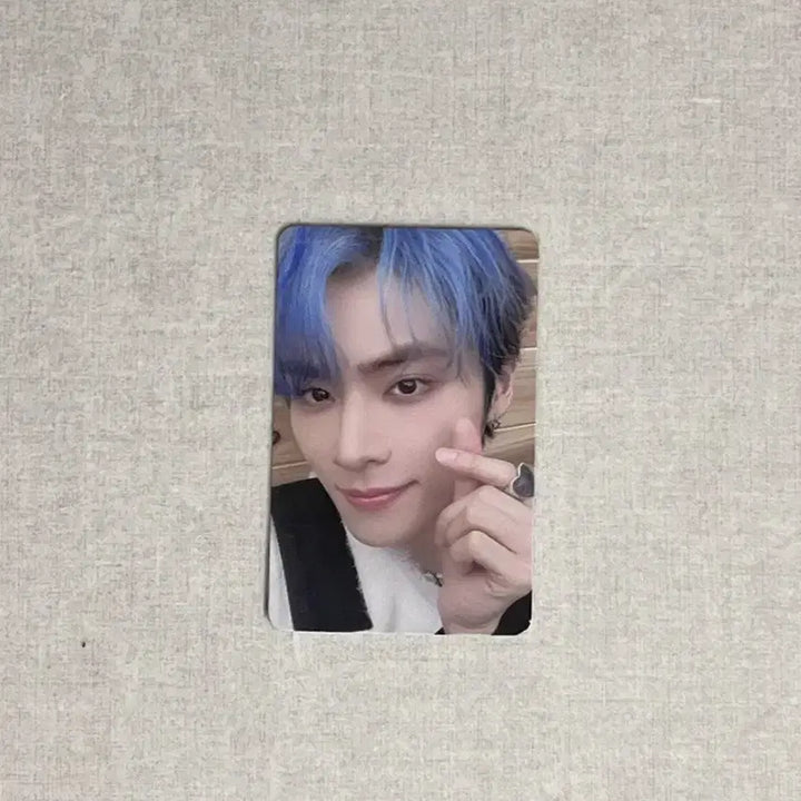 wayv 웨이션브이 샤오쥔 백색정격 eternal white 오너먼트 포