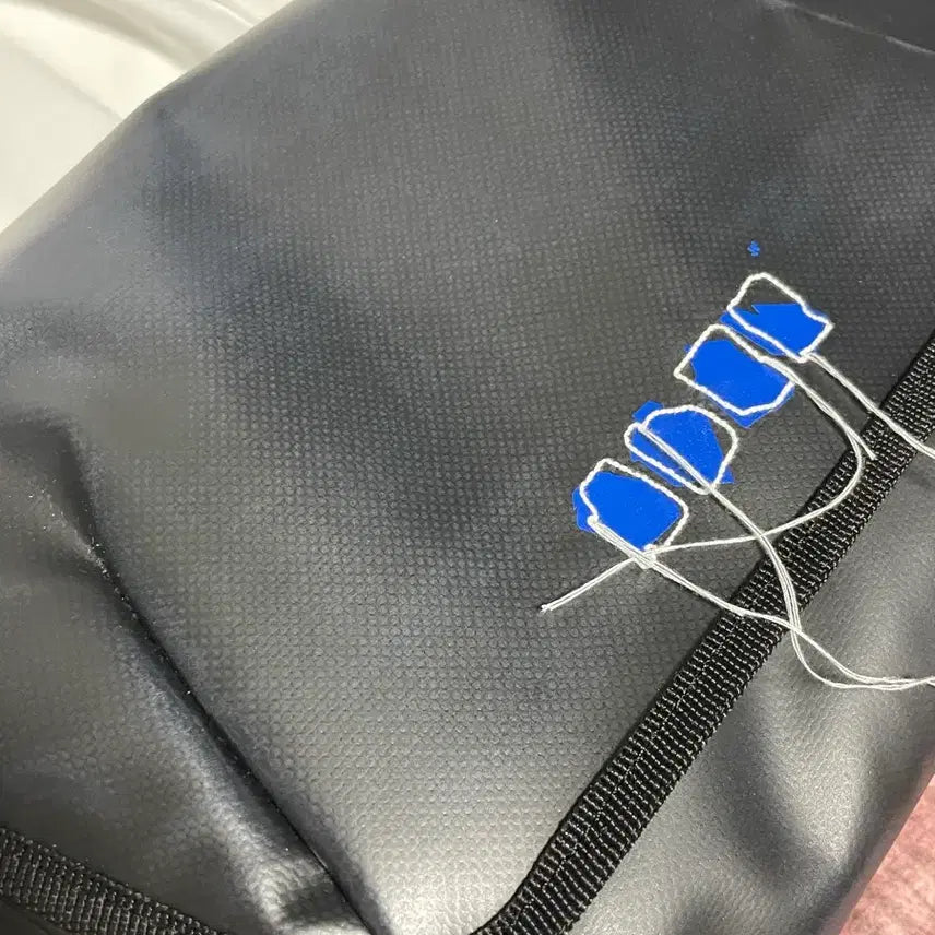 [BUNJANG] ADER Error Trace Admire Cross Bag - Black / 아더에러 트레이스 애드모어 크로스백 블랙(팝니다)