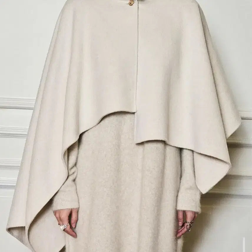 [BUNJANG] JULOOG Handmade Cape / 줄로그 핸드메이드 케이프
