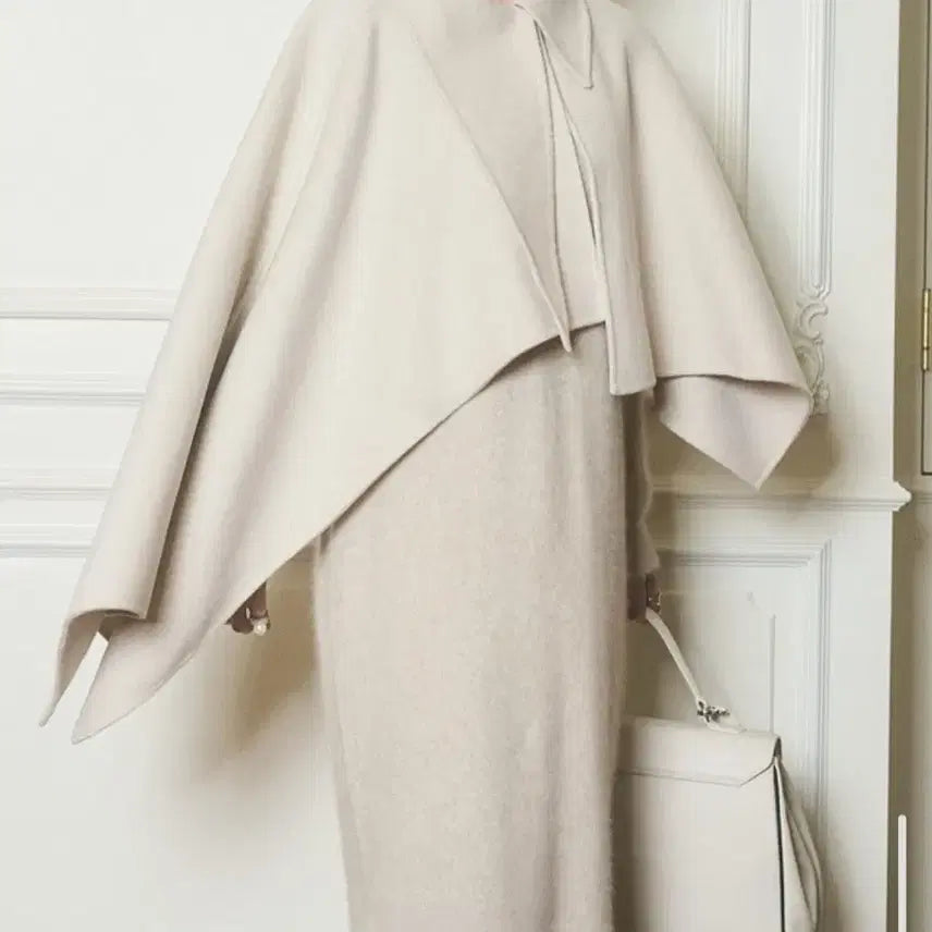 [BUNJANG] JULOOG Handmade Cape / 줄로그 핸드메이드 케이프