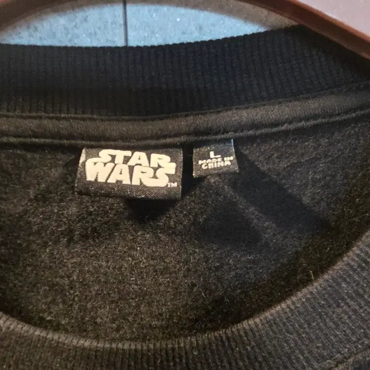 [BUNJANG] Star Wars Logo Graphic Black Sweatshirt / 스타워즈 정품. 맨투맨 티셔츠. 블랙.