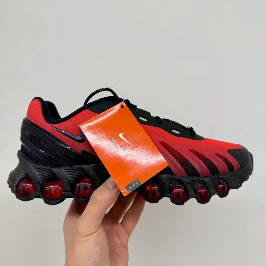 [BUNJANG] Nike Air Max Dn8 Gym Red Sneakers / (255)(새상품)나이키 에어맥스 Dn8 블랙 짐 레드