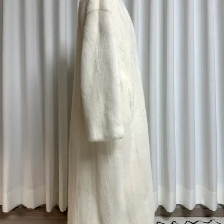 [BUNJANG] Copenhagen Female Mink Coat (Pearl Ivory) Long Robe / (새상품) 코펜하겐 최상급 휘메일 로브 롱 밍크코트 (아이보리)