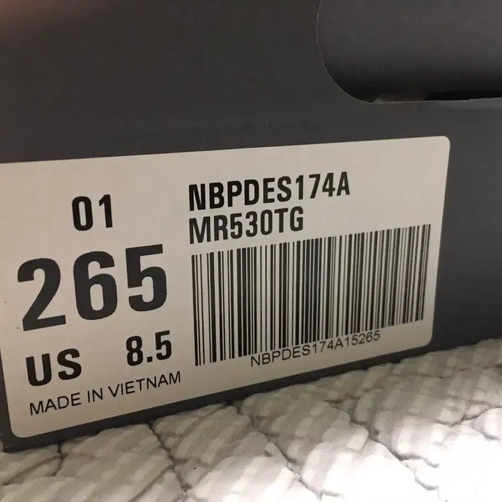 [BUNJANG] New Balance MR530TG Sneakers / 뉴발란스 MR530TG 국내매장판 265mm