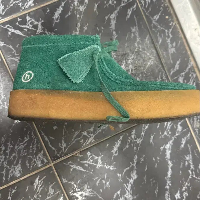 [BUNJANG] Hidden NY Clarks Green UK8 / Hidden ny x Clarks green uk8