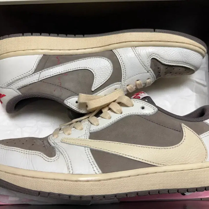 [BUNJANG] Travis Scott Jordan 1 Reverse Mocha / 트래비스스캇 조던1 리버스모카 270
