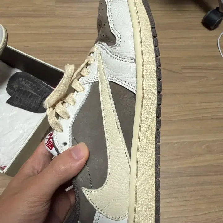 [BUNJANG] Travis Scott Jordan 1 Reverse Mocha / 트래비스스캇 조던1 리버스모카 270