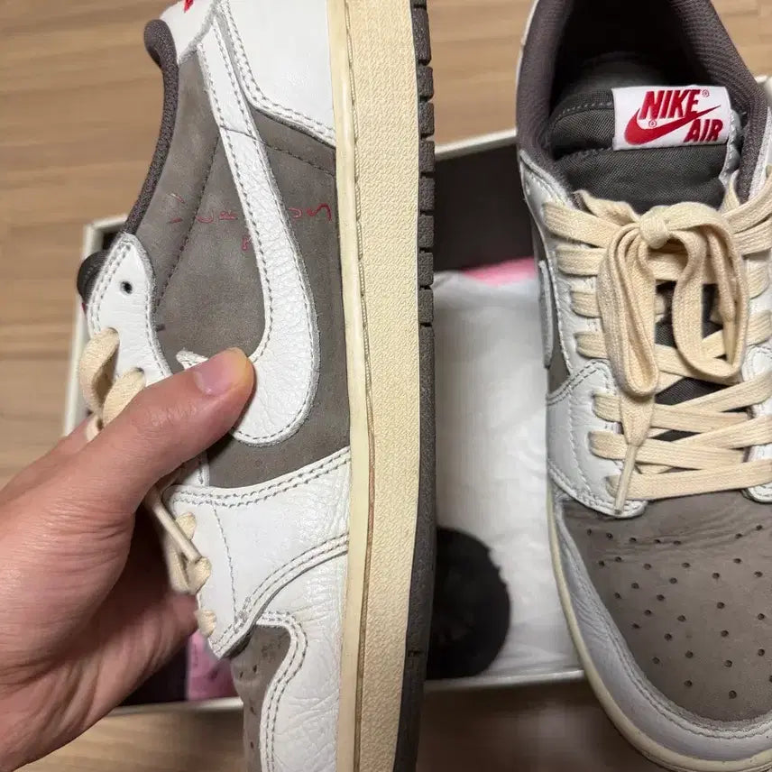 [BUNJANG] Travis Scott Jordan 1 Reverse Mocha / 트래비스스캇 조던1 리버스모카 270