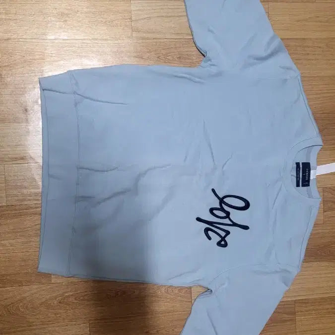 [BUNJANG] Komodo Sky Blue Love Sweatshirt / 코모도 하늘색 love 맨투맨 105