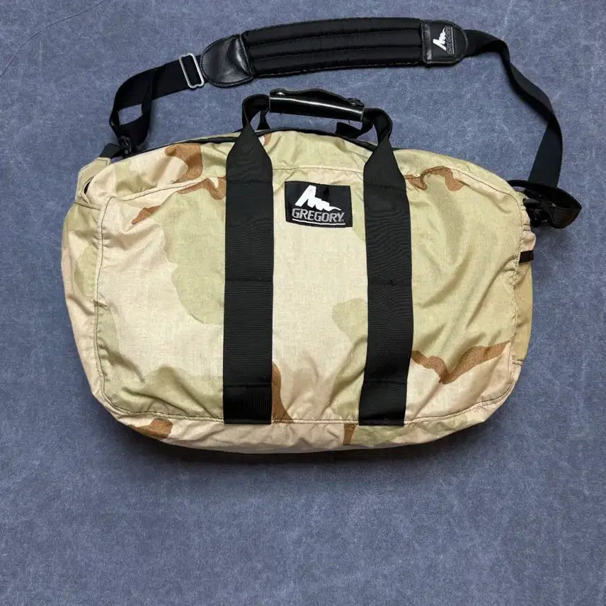 [BUNJANG] Gregory Desert Camo Duffle Bag / 그레고리 구로고 데저트 카모 더플백 90s MADE IN USA