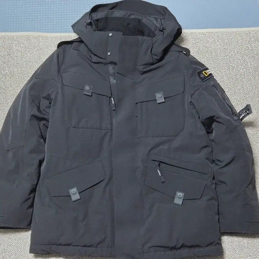 [BUNJANG] National Geographic Utility Down Jacket (L) / 내셔널지오그래픽 유틸리티 다운 점퍼 100(L)