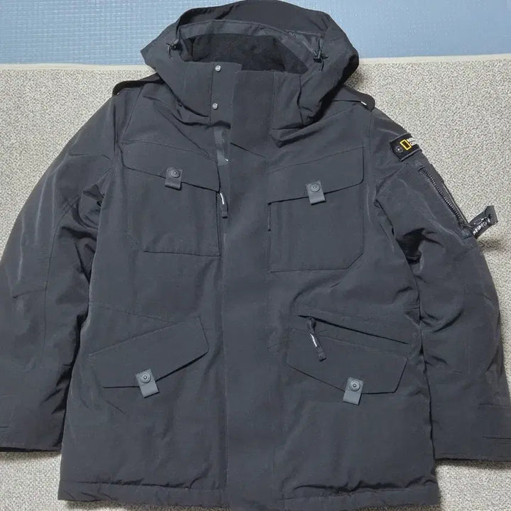 [BUNJANG] National Geographic Utility Down Jacket (L) / 내셔널지오그래픽 유틸리티 다운 점퍼 100(L)