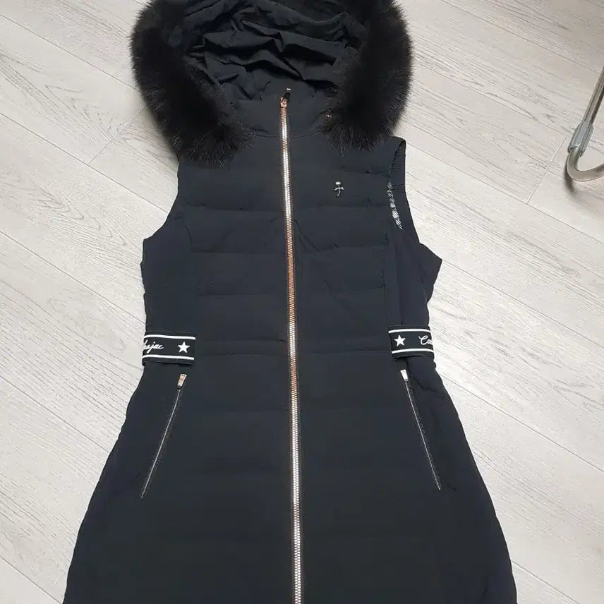 [BUNJANG] Castelbajac Fox Fur Hooded Long Padded Vest / 까스텔바쟉 폭스퍼 후드 롱 패딩 조끼 블랙85