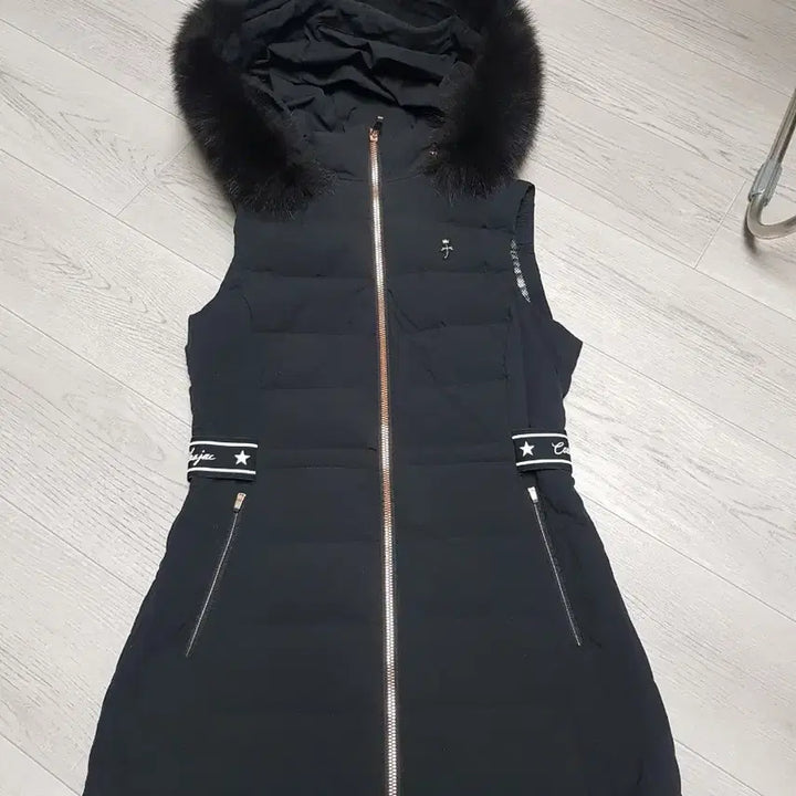 [BUNJANG] Castelbajac Fox Fur Hooded Long Padded Vest / 까스텔바쟉 폭스퍼 후드 롱 패딩 조끼 블랙85