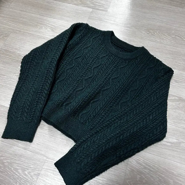 [BUNJANG] Green Cable Knit Crop Sweater / 초록색 꽈배기 크롭 니트