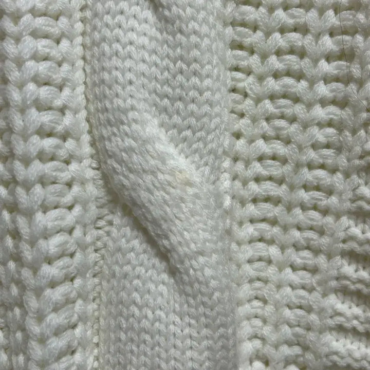 [BUNJANG] Habibi Ivory Cable Knit Sweater / 하비비 아이보리 케이블 니트