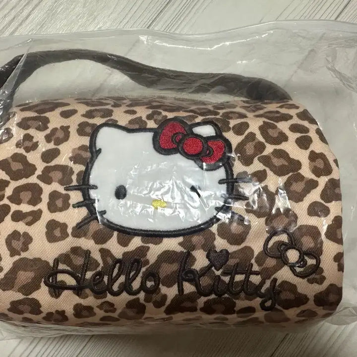 [BUNJANG] Hello Kitty Leopard Tote Bag / 올리자마자 한개팔림] 헬로키티 레오파드 토트백