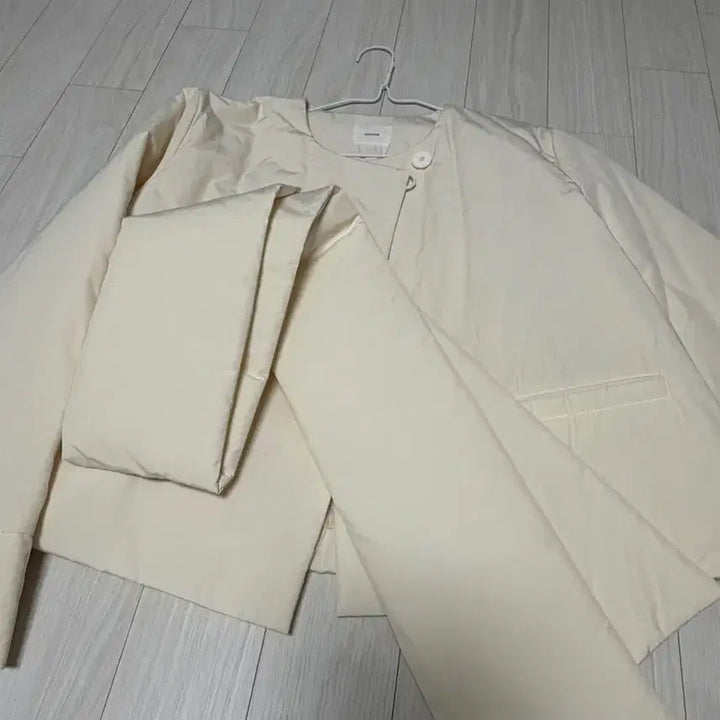 [BUNJANG] Uanoia Padded Jacket Ivory / 유노이아 패딩자켓 아이보리