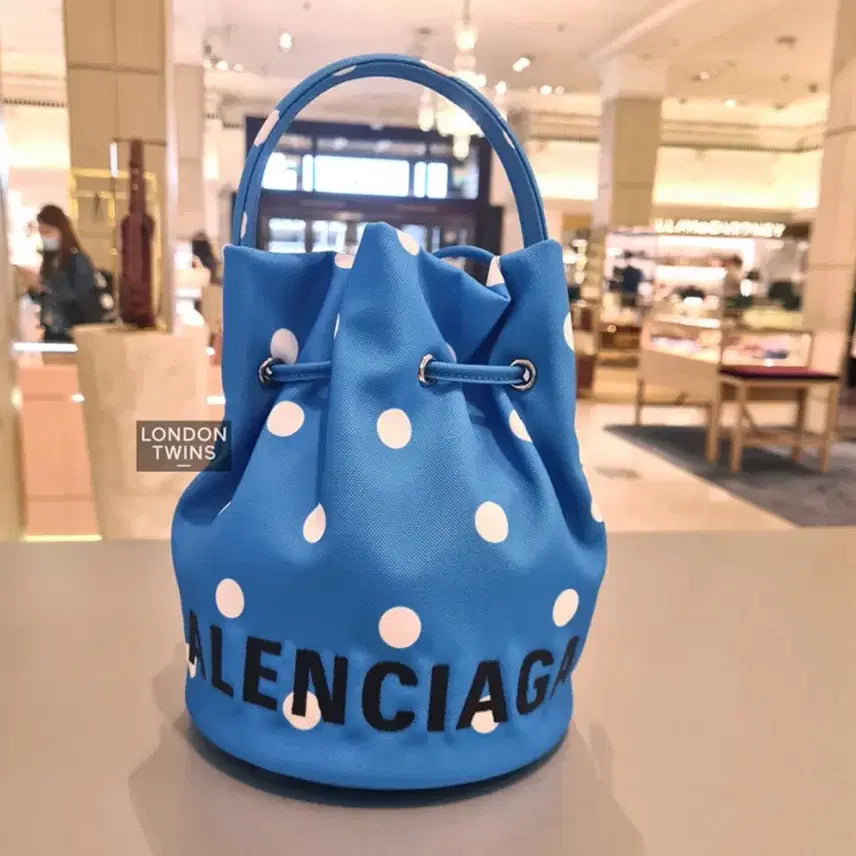 [BUNJANG] Balenciaga Dot Bucket Bag / [정품] 발렌시아가 도트 복조리백 버킷백 블루