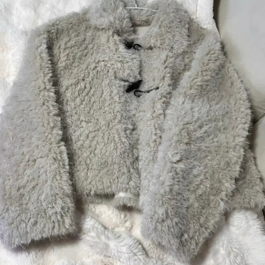 [BUNJANG] You.Us Robt Faux Fur Jacket / 유인어스 롭트 퍼자켓