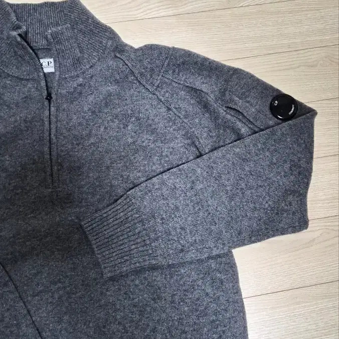 [BUNJANG] CP Company Gray Knit Zip-up / [52]CP컴퍼니 그레이 니트집업