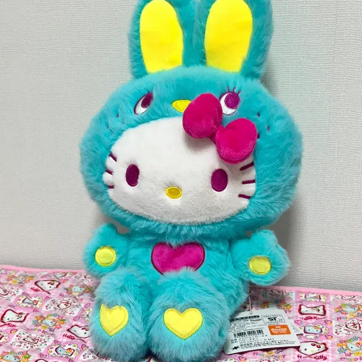 [BUNJANG] Hello Kitty 50th Anniversary Colorful Bunny Plush Doll / 헬로키티 50주년 컬러풀 바니 누이 인형