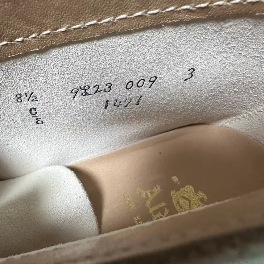 [SOLD OUT] 8.5 알든 1491 화이트 스웨이드 처카부츠