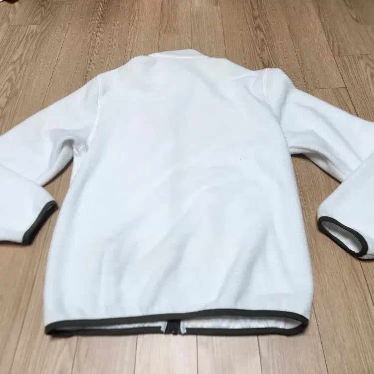 [BUNJANG] National Geographic Fleece Zip-Up Jacket (Size 95) / 내셔널 지오그래픽 후리스 집업 자켓 사이즈 95 판매합니다.