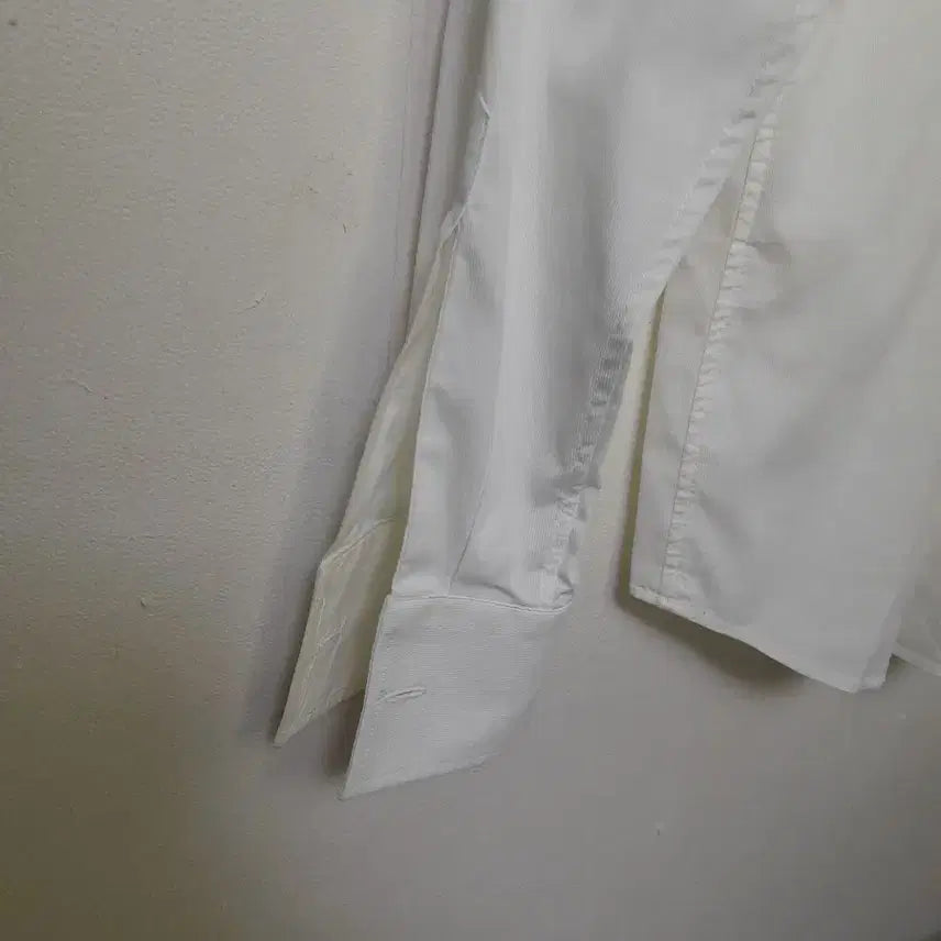 [BUNJANG] Prada Ivory Dress Shirt / 이태리산 프라다 아이보리 드레스셔츠 39 15 1/2