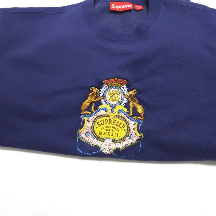 [BUNJANG] Supreme Crest Crewneck Sweatshirt Washed Navy / 슈프림 크레스트 크루넥 맨투맨 스웻셔츠 워시드 네이비