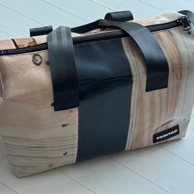 [BUNJANG] Freitag Lois Tote Bag / 프라이탁 로이스 Lois 전사 스포츠백 크로스백 토트백