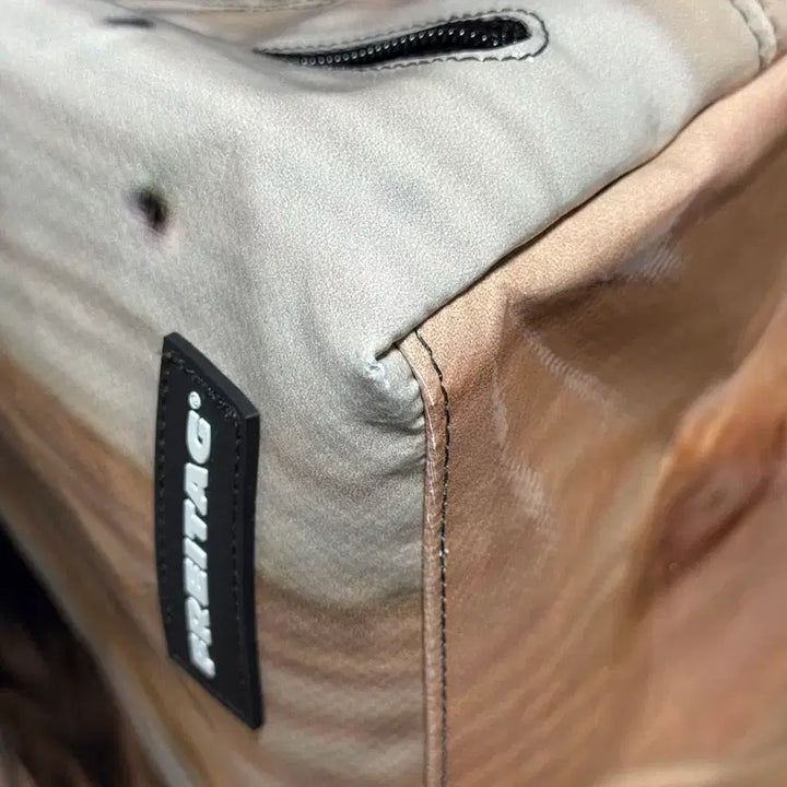 [BUNJANG] Freitag Lois Tote Bag / 프라이탁 로이스 Lois 전사 스포츠백 크로스백 토트백